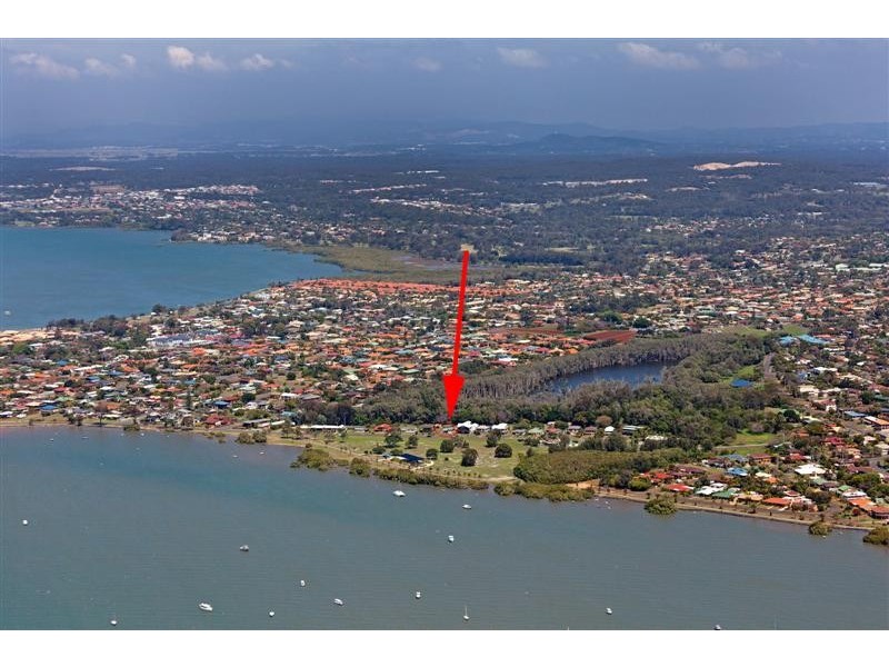35 Wilson Esplanade, Victoria Point QLD 4165