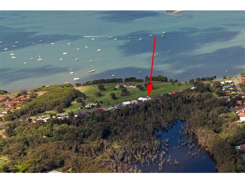 35 Wilson Esplanade, Victoria Point QLD 4165