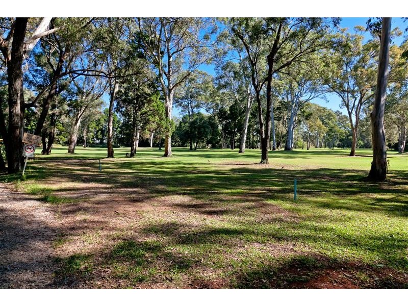 2 Orange Grove Street, Coochiemudlo Island QLD 4184