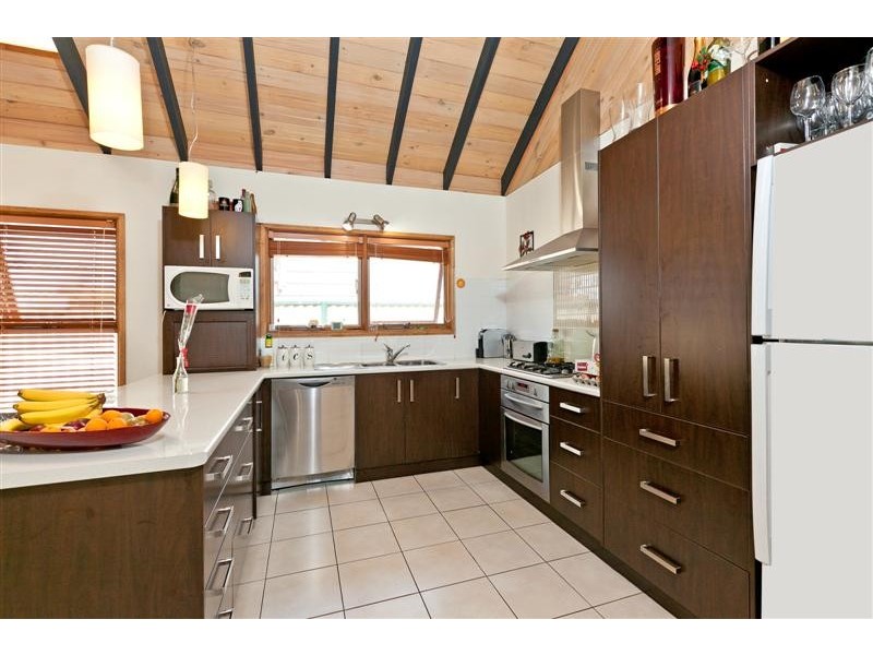 5 Scott Street, Redland Bay QLD 4165