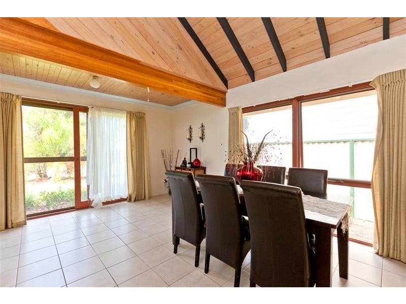 5 Scott Street, Redland Bay QLD 4165