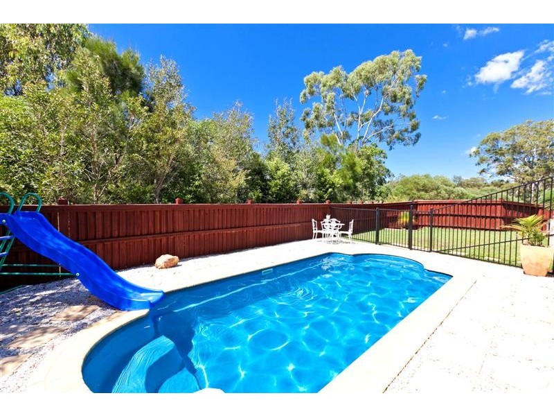 52 Ebony Crescent, Redland Bay QLD 4165