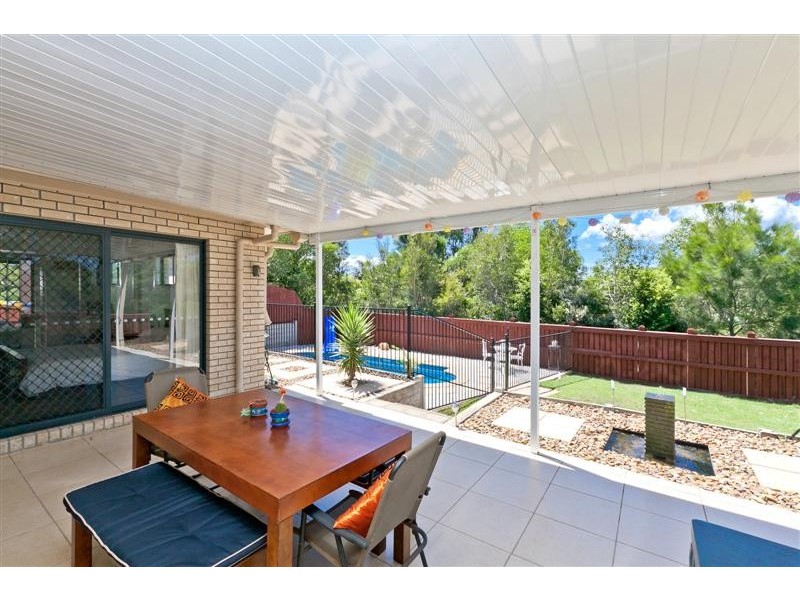52 Ebony Crescent, Redland Bay QLD 4165