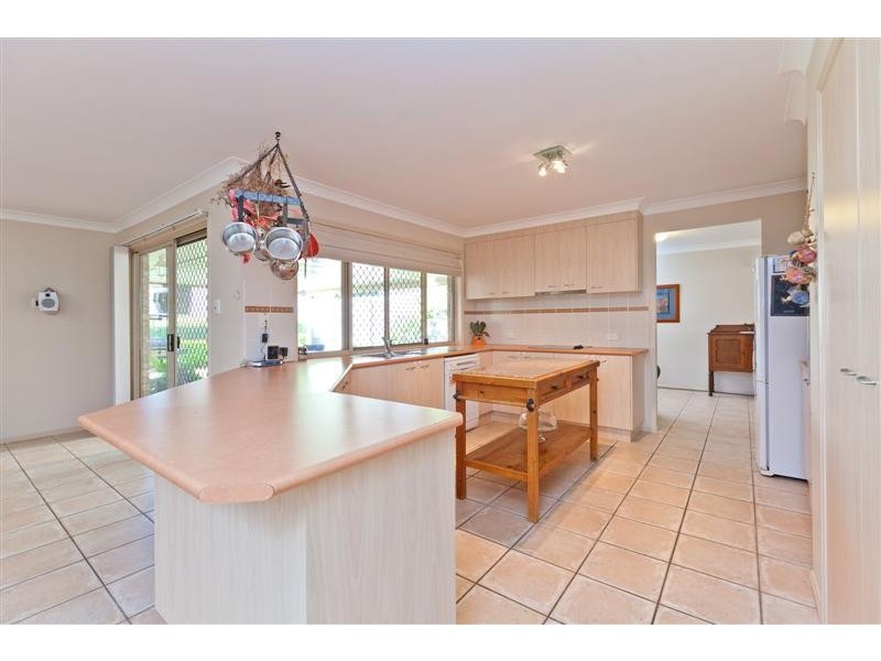 10 Seaholly Crescent, Victoria Point QLD 4165