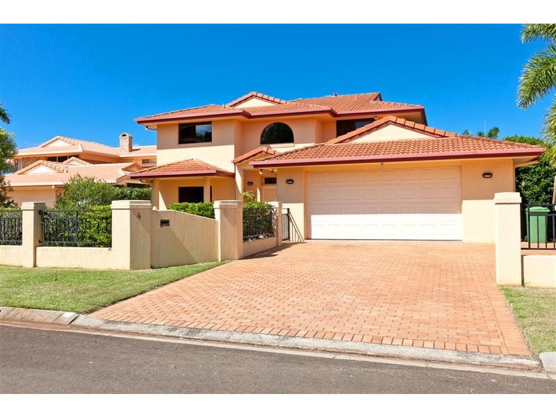 4 Lookout Court, Victoria Point QLD 4165