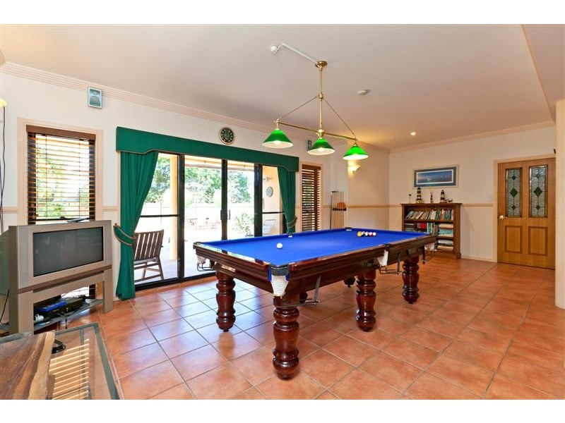 4 Lookout Court, Victoria Point QLD 4165