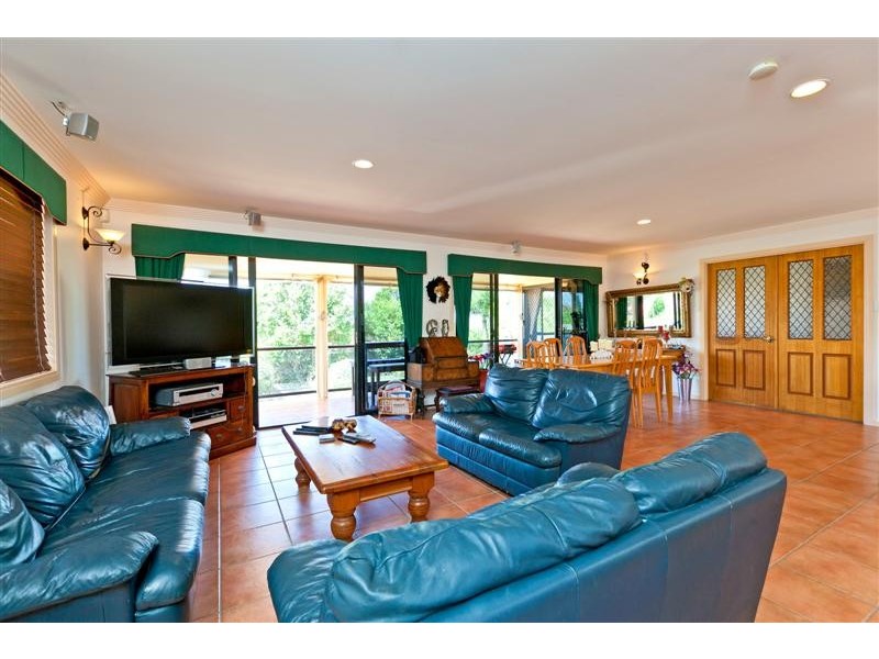 4 Lookout Court, Victoria Point QLD 4165