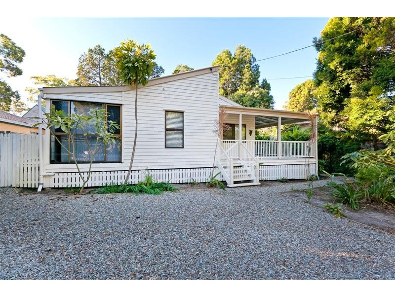 16 Shirley Street, Coochiemudlo Island QLD 4184