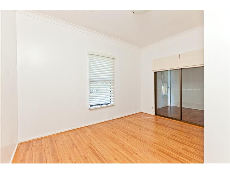 16 Shirley Street, Coochiemudlo Island QLD 4184