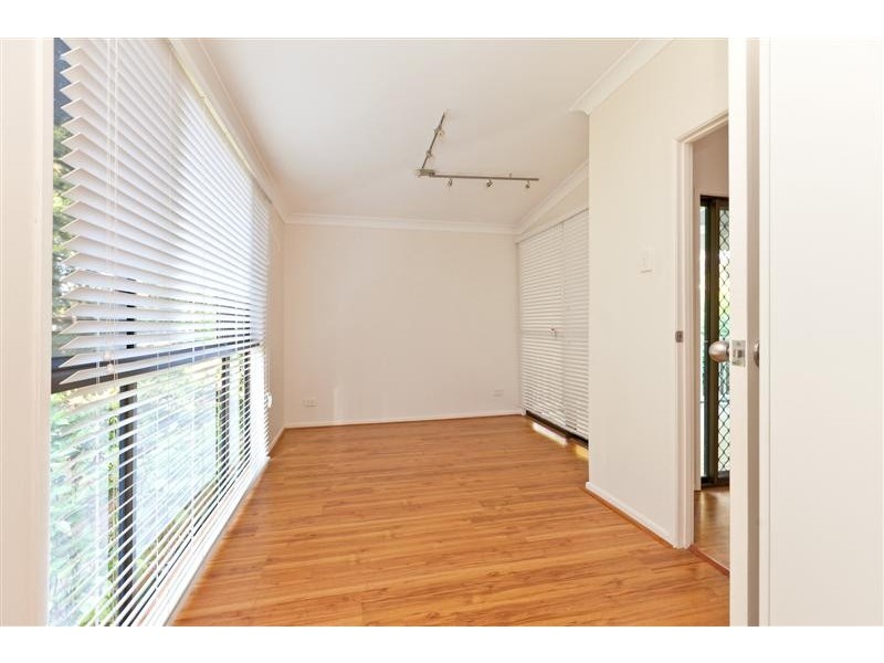 16 Shirley Street, Coochiemudlo Island QLD 4184