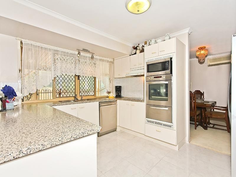 6 Balsa Court, Victoria Point QLD 4165