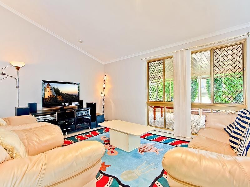 6 Balsa Court, Victoria Point QLD 4165