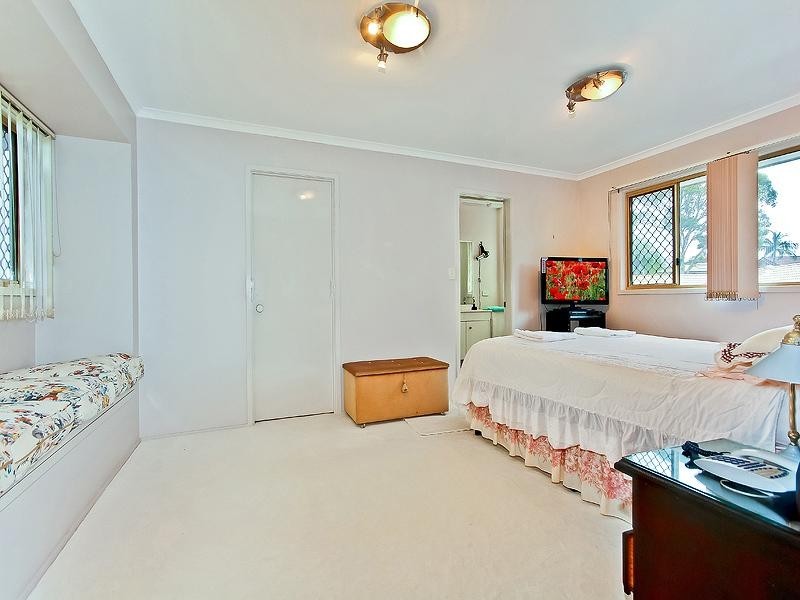 6 Balsa Court, Victoria Point QLD 4165