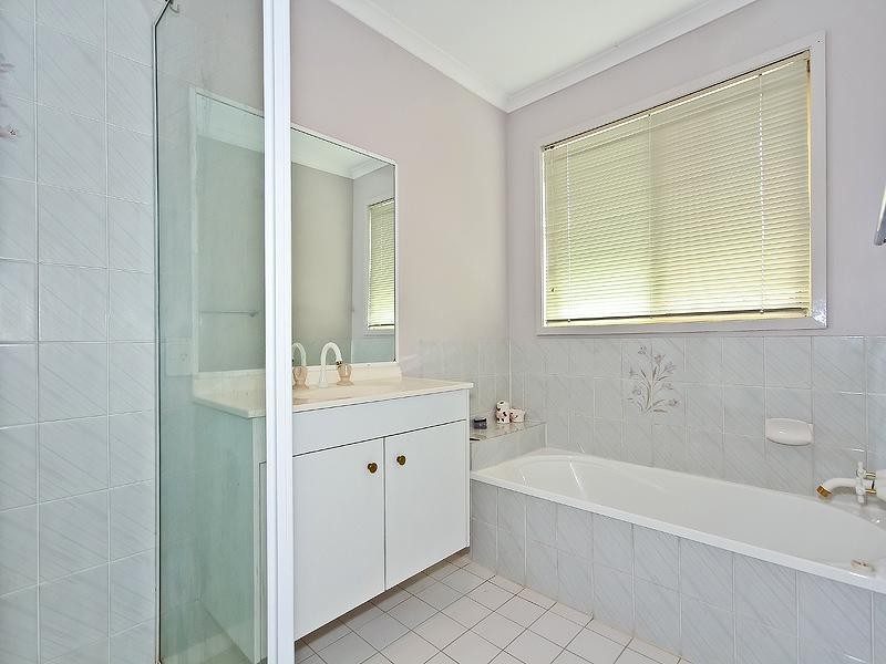 6 Balsa Court, Victoria Point QLD 4165