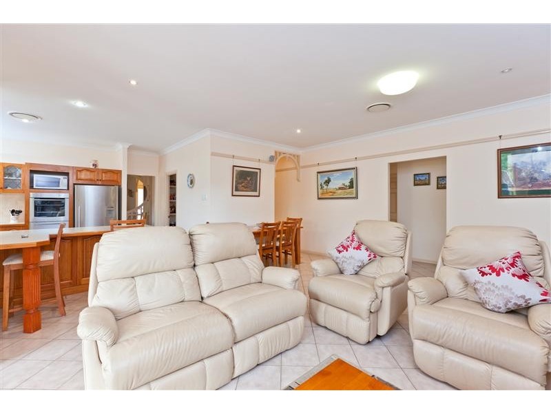 29 Robin Parade, Victoria Point QLD 4165