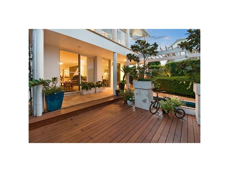 16 Oak Street, Ormiston QLD 4160