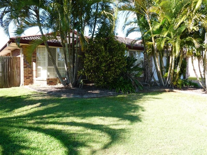 33 School Road, Victoria Point QLD 4165
