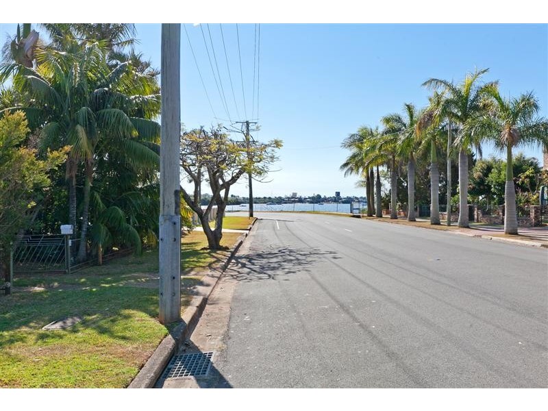 15 Wilson Street, Victoria Point QLD 4165