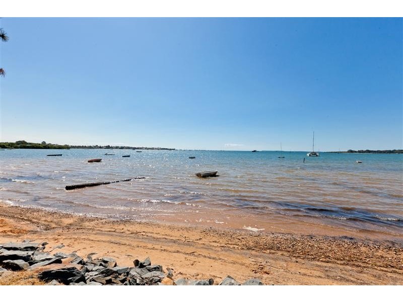 15 Wilson Street, Victoria Point QLD 4165