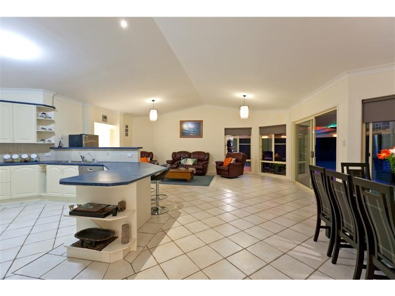 3 Horsley Place, Victoria Point QLD 4165