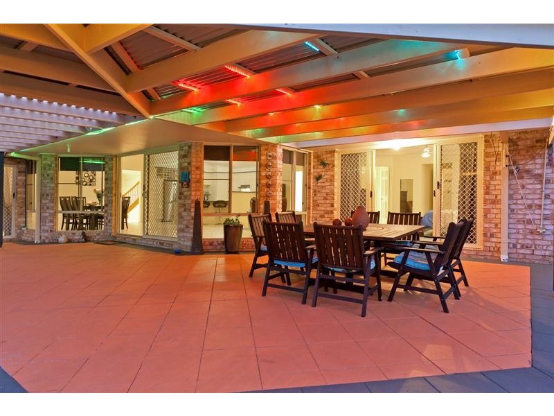 3 Horsley Place, Victoria Point QLD 4165