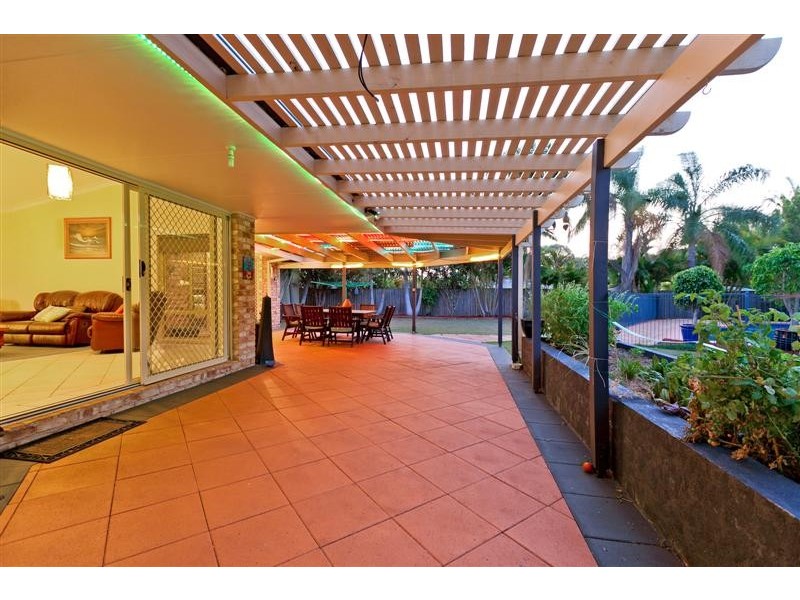 3 Horsley Place, Victoria Point QLD 4165