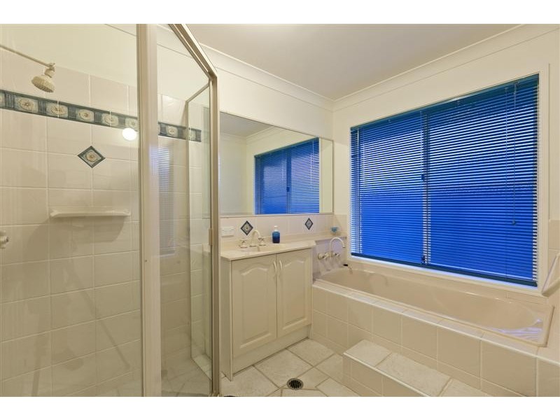 3 Horsley Place, Victoria Point QLD 4165