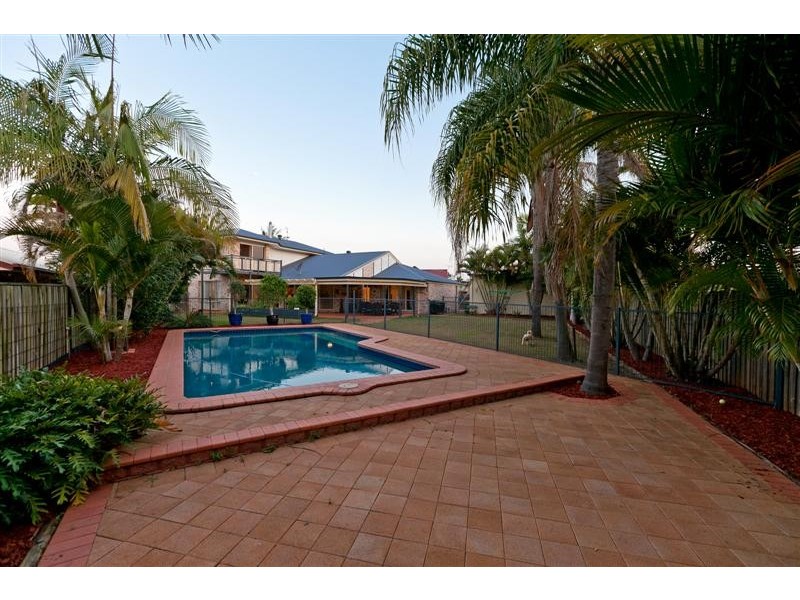 3 Horsley Place, Victoria Point QLD 4165
