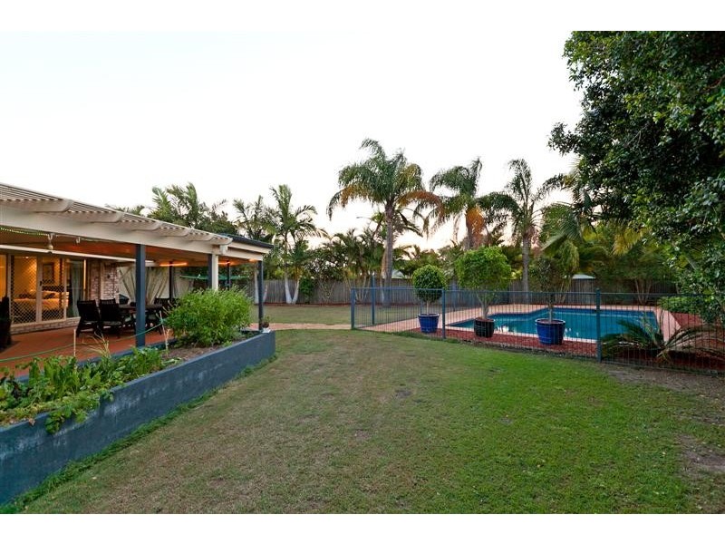 3 Horsley Place, Victoria Point QLD 4165