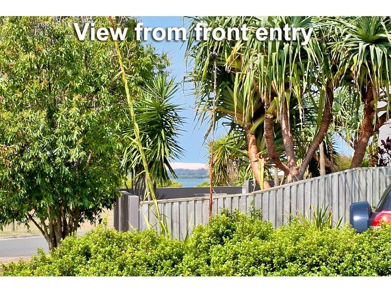 9 Newcomb Court, Redland Bay QLD 4165