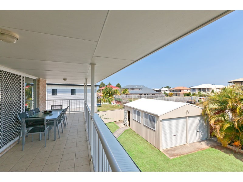 9 Newcomb Court, Redland Bay QLD 4165