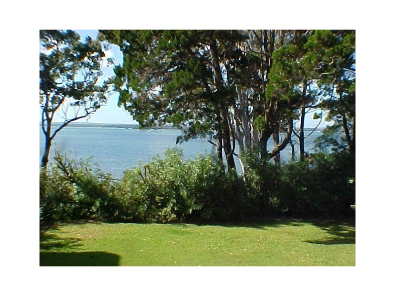 9 Newcomb Court, Redland Bay QLD 4165