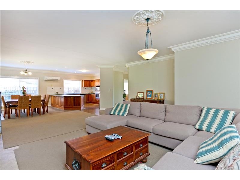 14 Jeanne Drive, Victoria Point QLD 4165