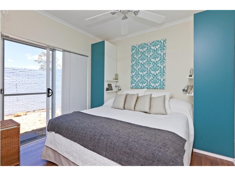 17 Azalea Street, Redland Bay QLD 4165