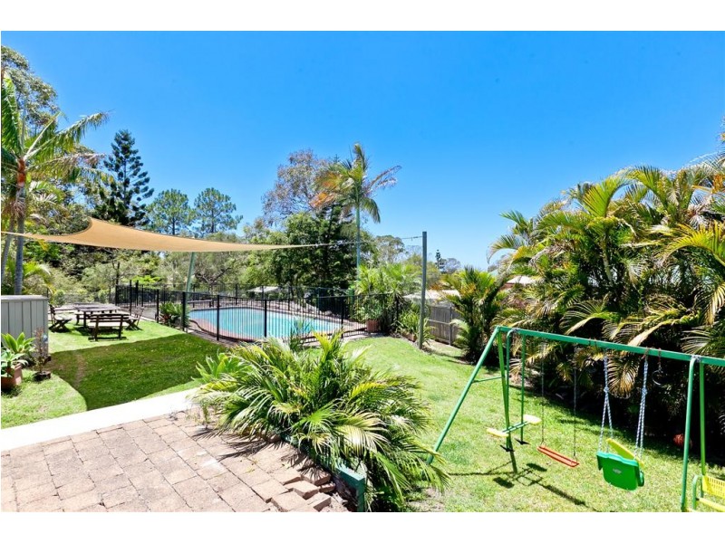 17 Azalea Street, Redland Bay QLD 4165
