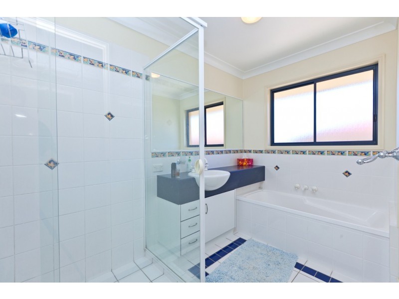 324 Bloomfield St, Cleveland QLD 4163