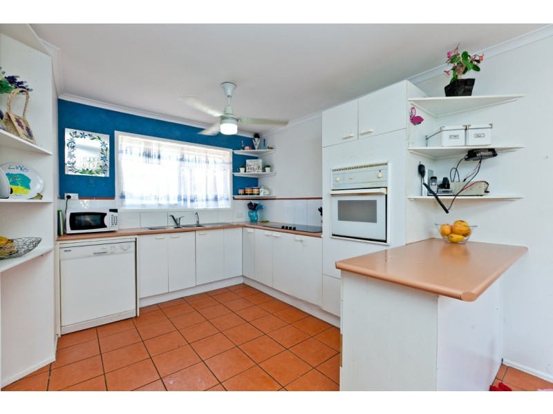 15 Waratah Avenue, Victoria Point QLD 4165