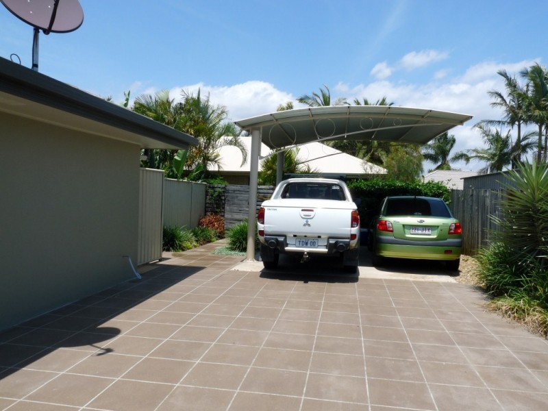 2/10 Sutton Street, Victoria Point QLD 4165