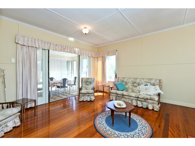 3 Barron Street, Victoria Point QLD 4165