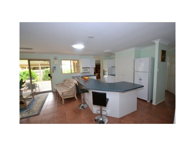 18 Schmidt Street, Victoria Point QLD 4165