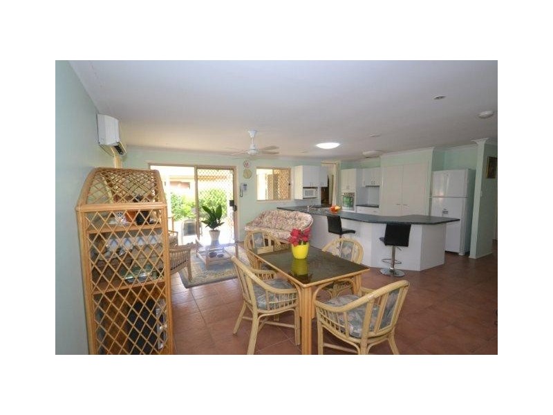 18 Schmidt Street, Victoria Point QLD 4165