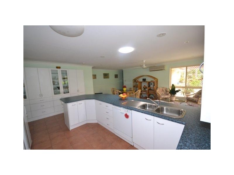 18 Schmidt Street, Victoria Point QLD 4165