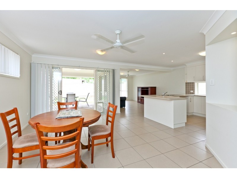 2/31 Haig Road, Birkdale QLD 4159