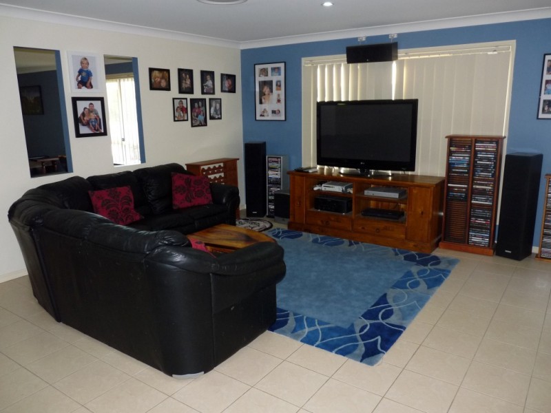 6 Crestlea Street, Victoria Point QLD 4165