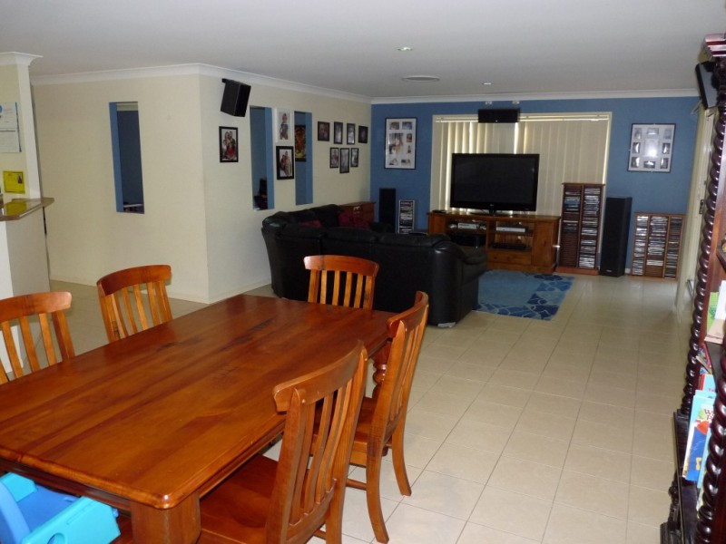 6 Crestlea Street, Victoria Point QLD 4165