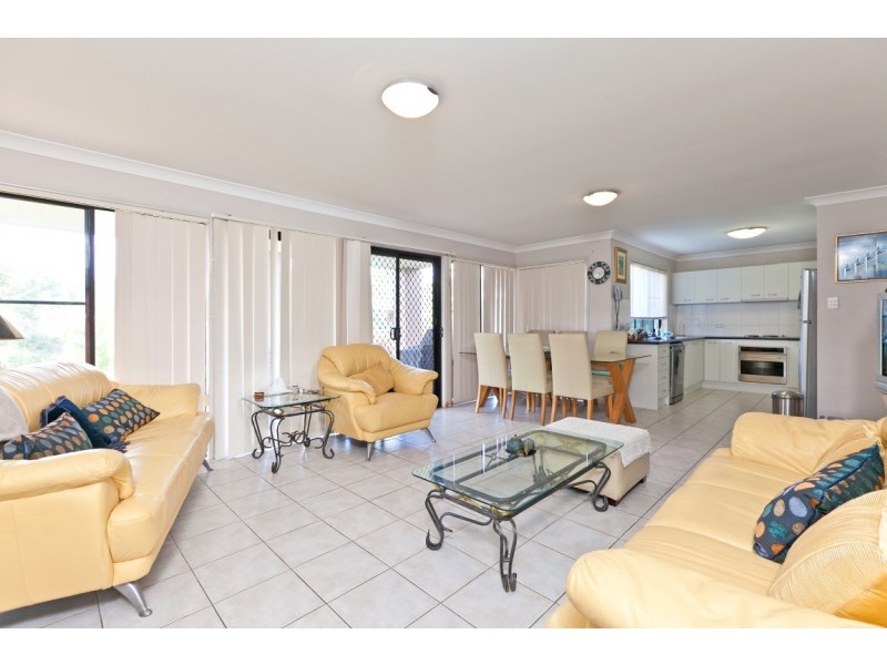 2 Sandy Cove Place, Redland Bay QLD 4165