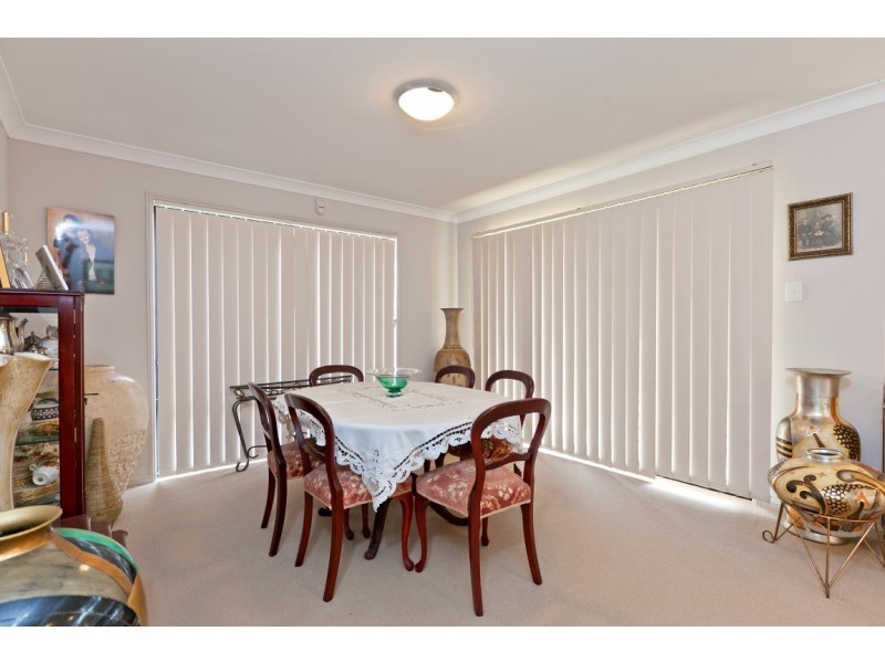 2 Sandy Cove Place, Redland Bay QLD 4165