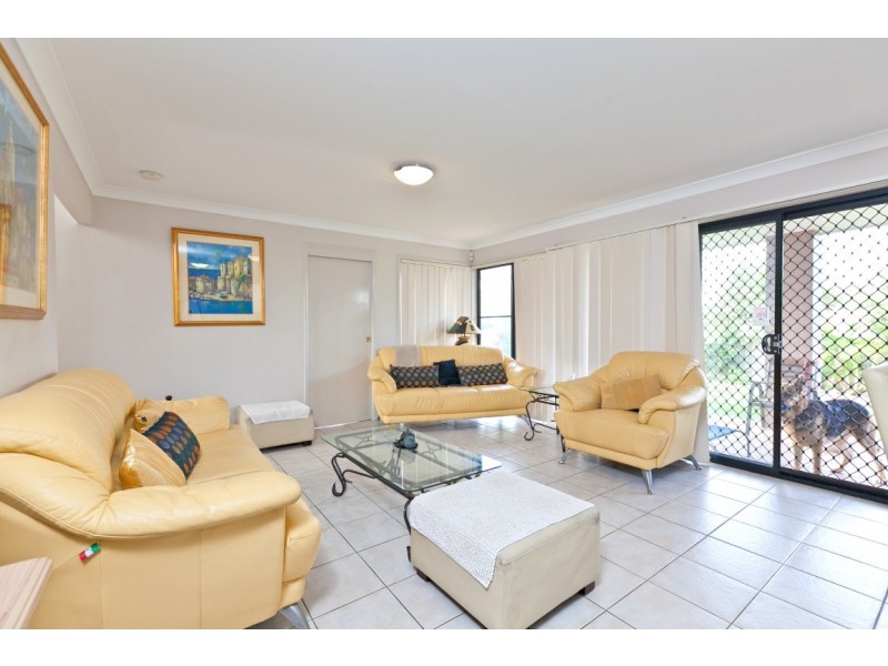2 Sandy Cove Place, Redland Bay QLD 4165