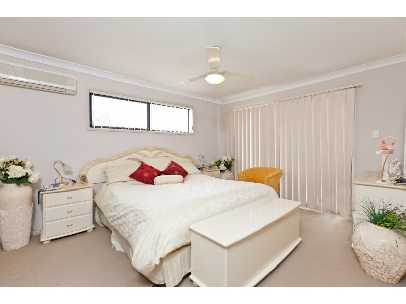 2 Sandy Cove Place, Redland Bay QLD 4165