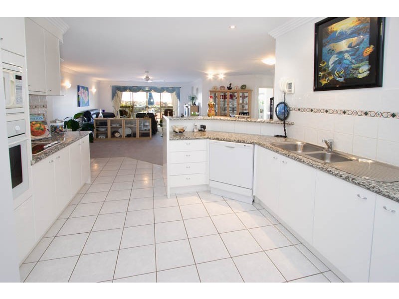 42/10 Esperance Court, Raby Bay QLD 4163